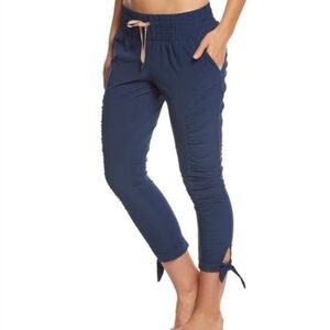 Prana Women's M Dark Blue Bindu Rouched Side Tie Bottom Cropped Pants W41170412